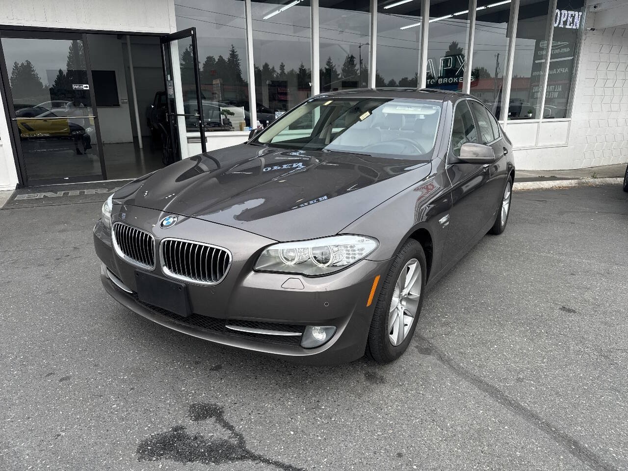 Used 2012 BMW 528i xDrive Sedan AWD/4WD image 1