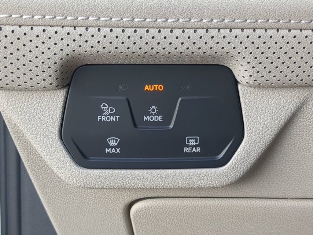 New 2026 Volkswagen Atlas SE FWD image 29