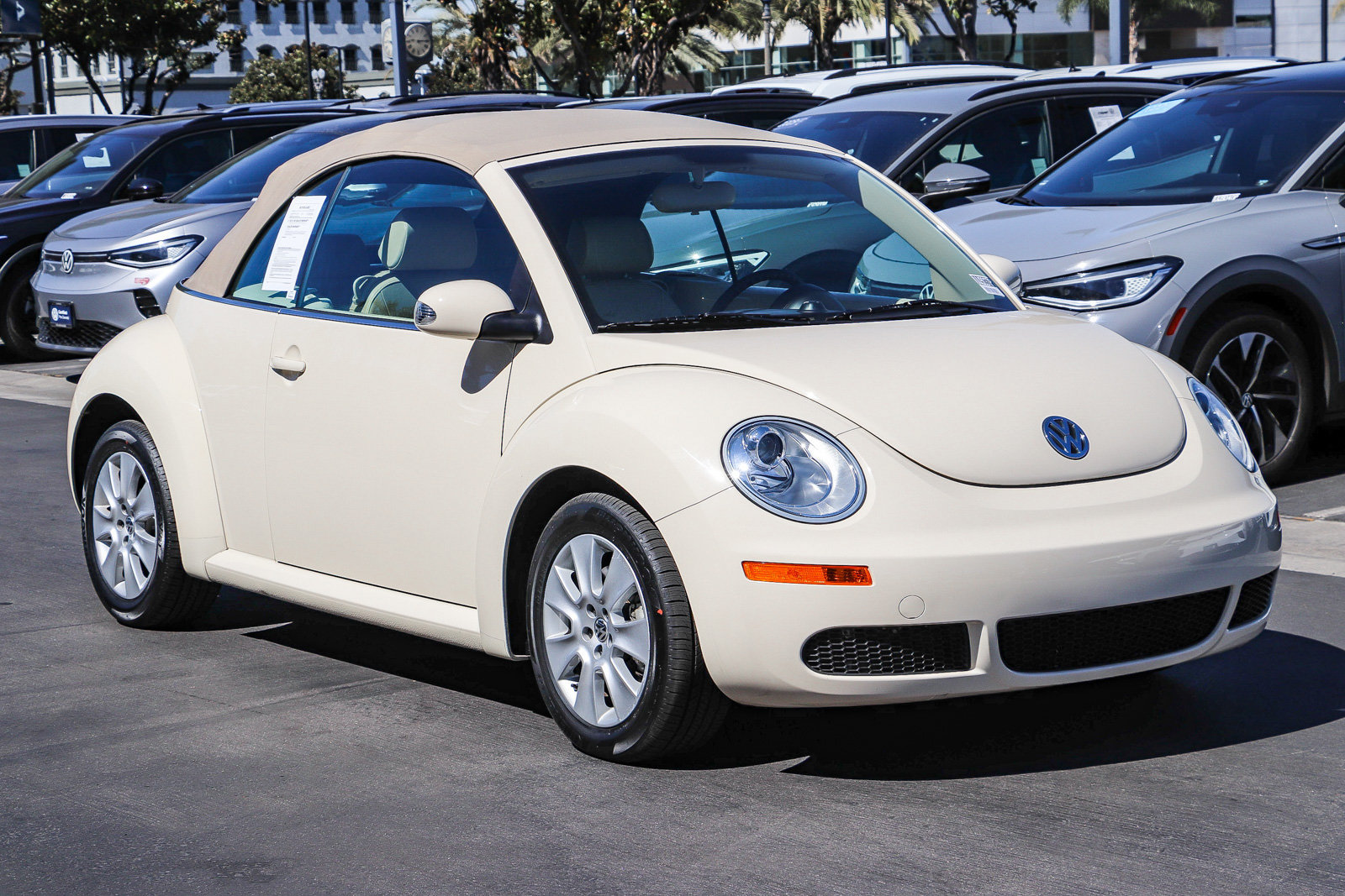 Used 2008 Volkswagen Beetle S FWD image 3