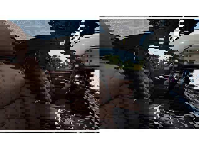 Used 2025 BMW i7 eDrive50 w/ M Sport Package image 15