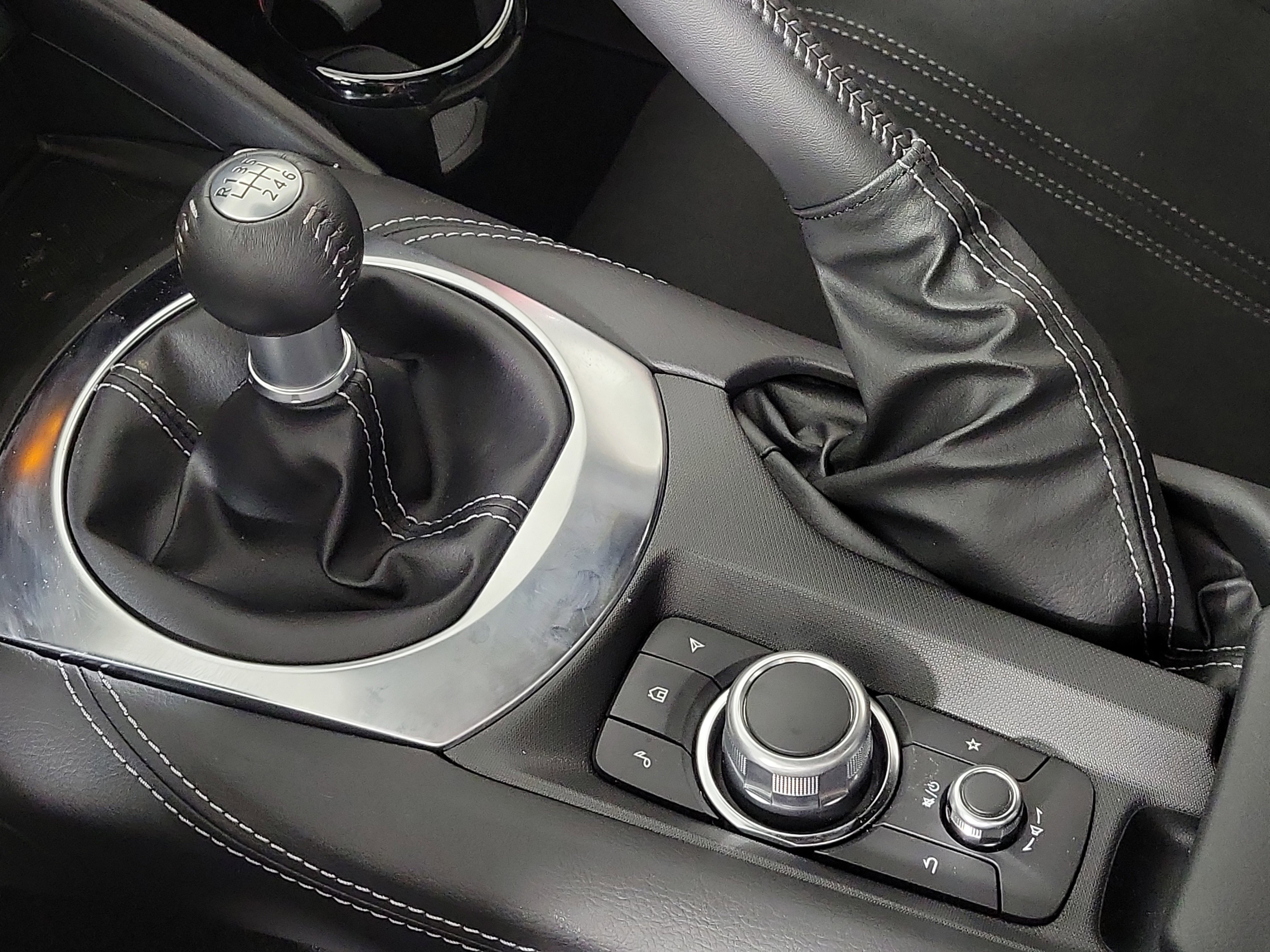 New 2025 MAZDA MX-5 Miata Club w/ Weather Package image 22