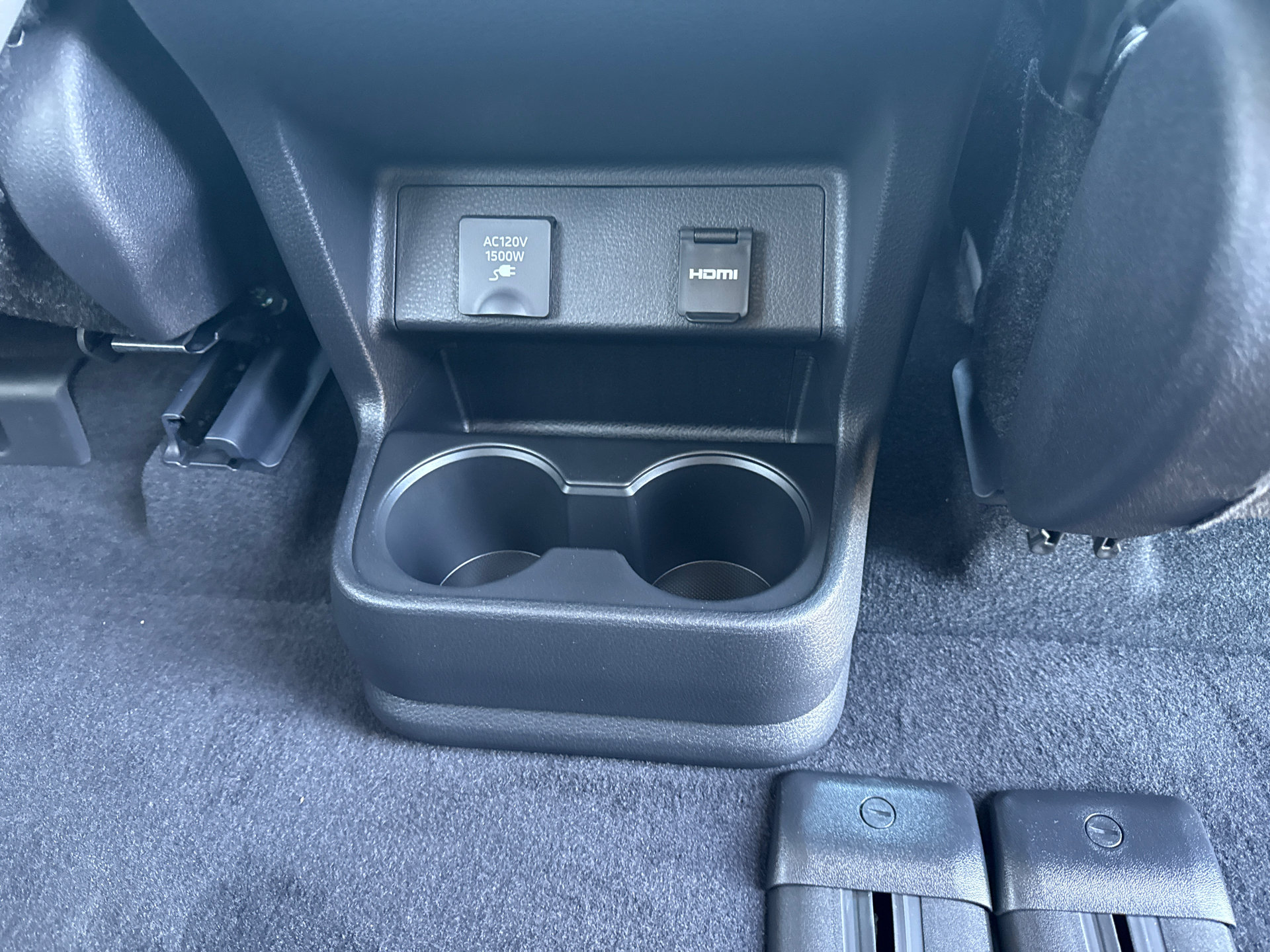 New 2026 Toyota Sienna XLE image 18