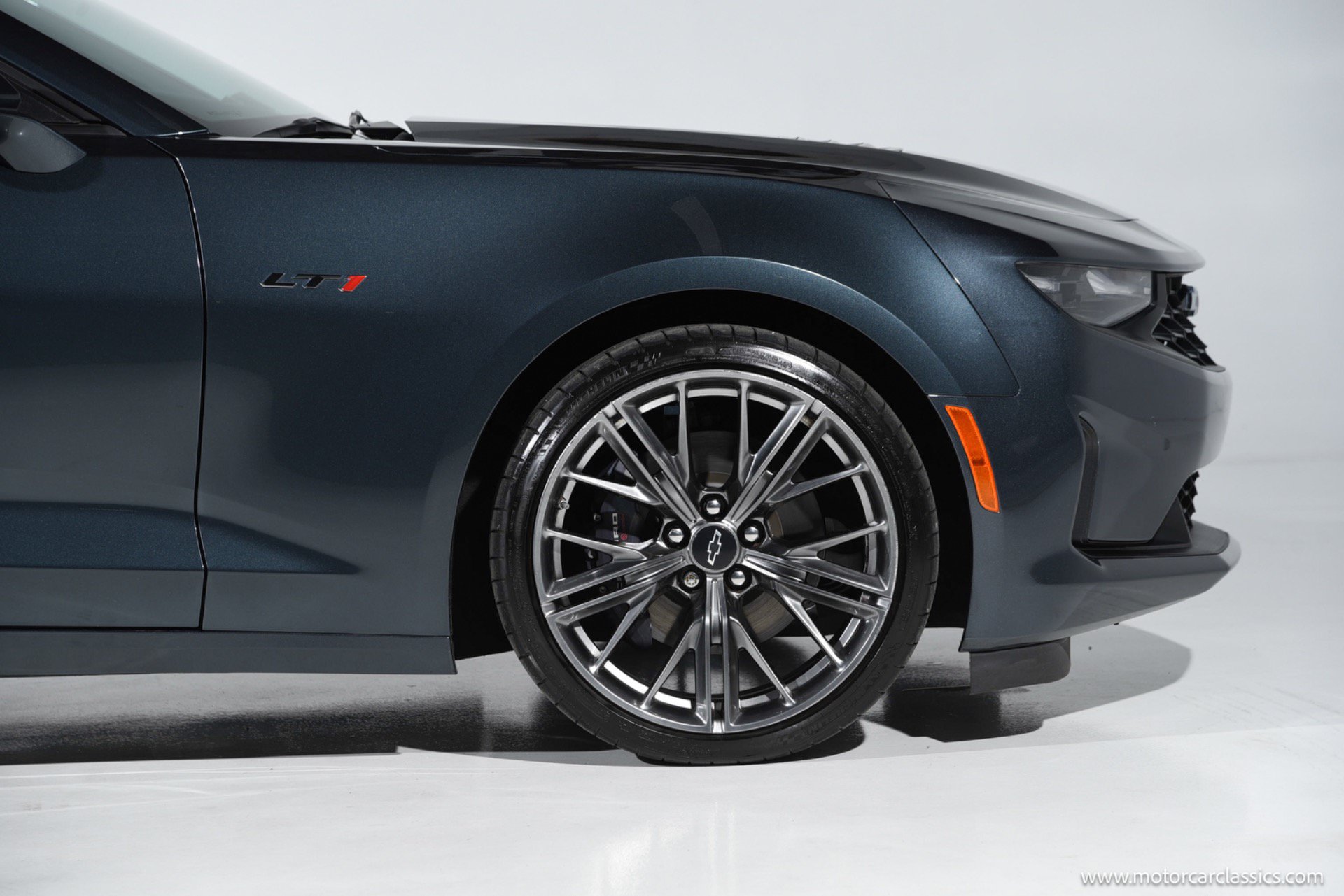 Used 2021 Chevrolet Camaro LT RWD image 9