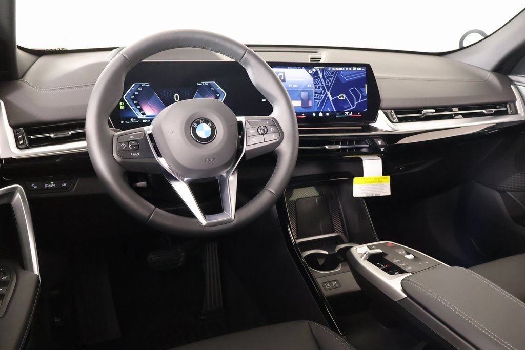 New 2026 BMW X2 xDrive28i w/ Technology Package AWD/4WD image 2