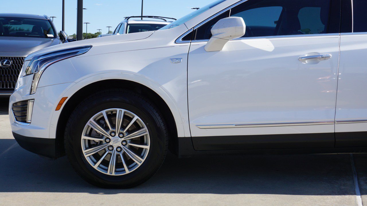 Used 2018 Cadillac XT5 Luxury w/ Driver Awareness Package image 10