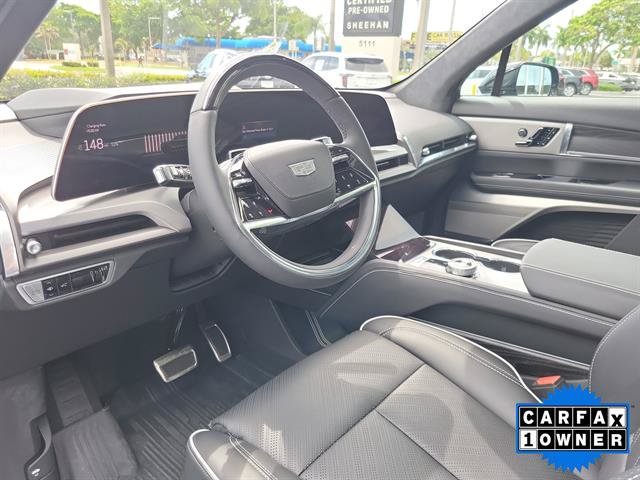 Certified 2026 Cadillac Vistiq Platinum w/ LPO, Floor Liner Package AWD/4WD image 16