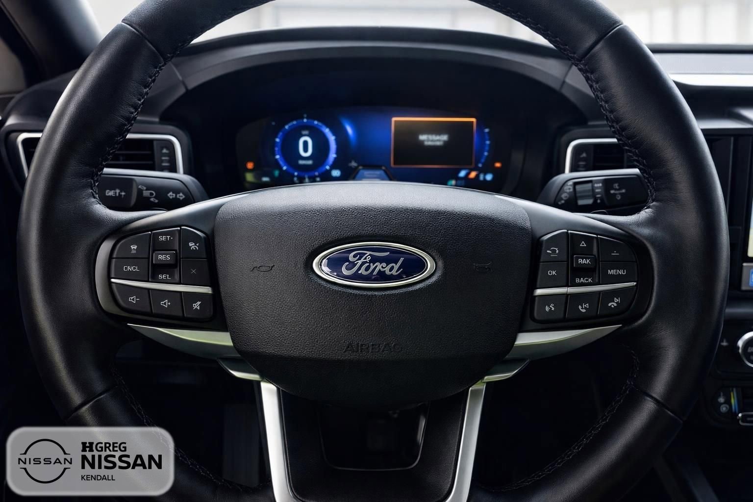 Used 2020 Ford Explorer Platinum w/ Premium Technology Package image 13