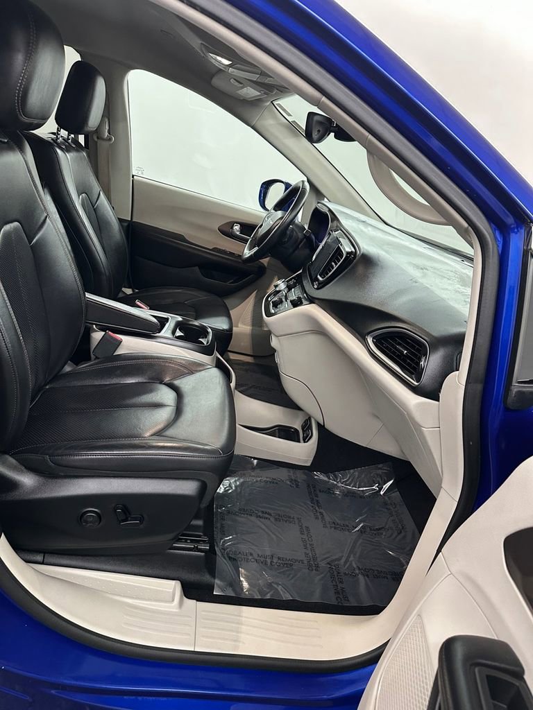 Used 2018 Chrysler Pacifica Touring-L Plus w/ Advanced Safetytec Group image 42