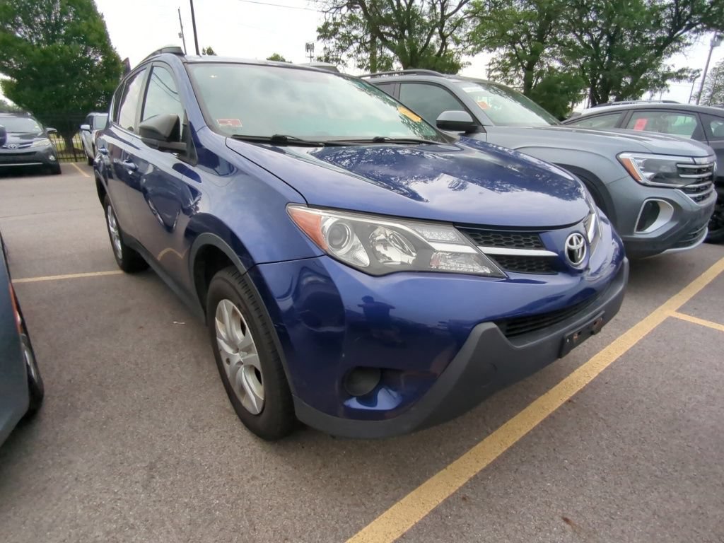 Used 2015 Toyota RAV4 LE AWD/4WD image 3