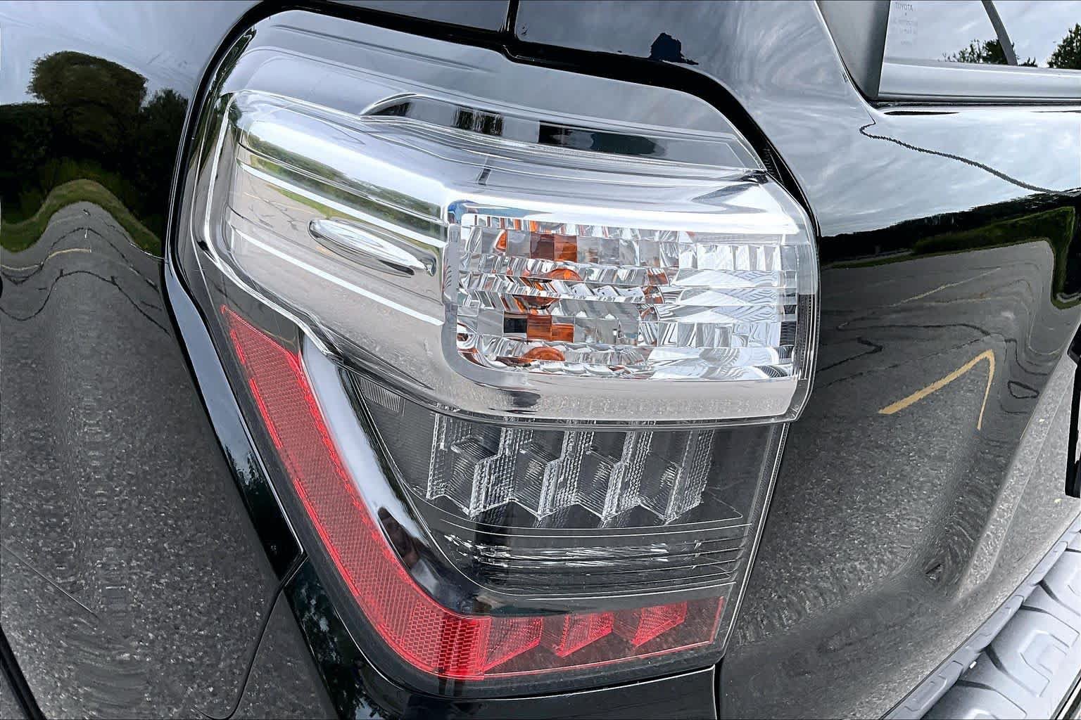Certified 2021 Toyota 4Runner SR5 Premium w/ Moonroof Package AWD/4WD image 27