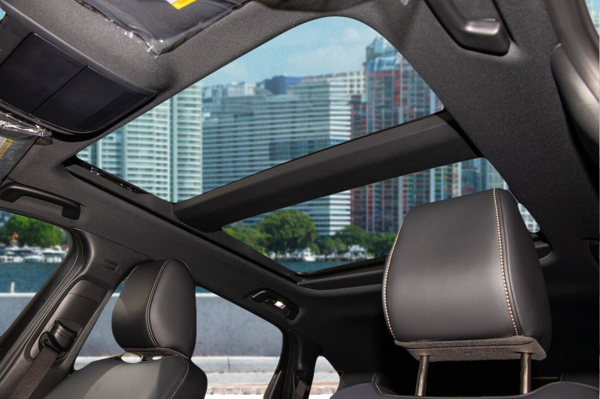 New 2025 MAZDA CX-70 Plug-In Hybrid w/ Premium Plus image 28