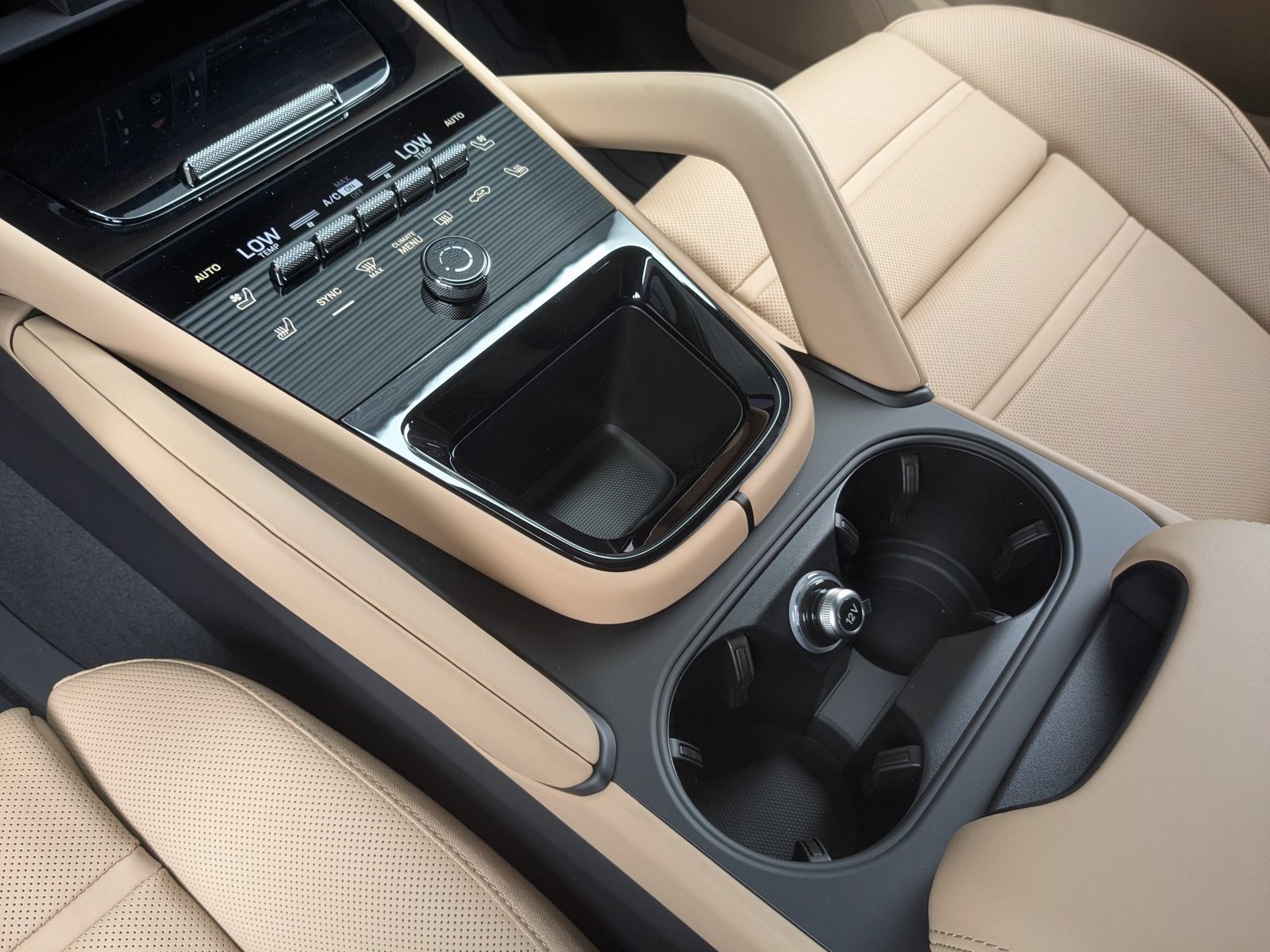 New 2026 Porsche Cayenne Coupe AWD/4WD image 21