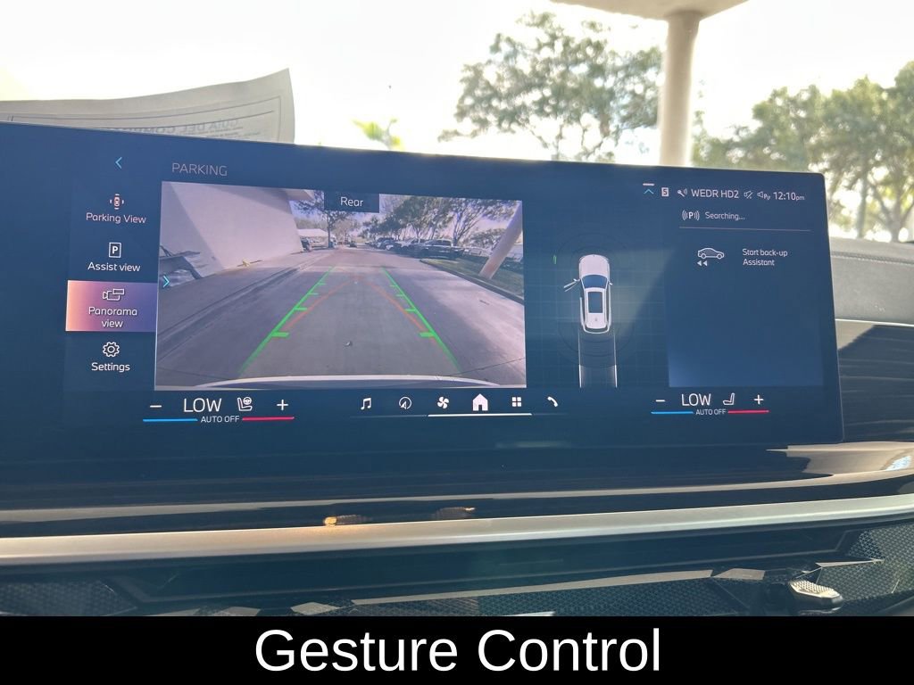 Used 2025 BMW X5 xDrive50e image 10