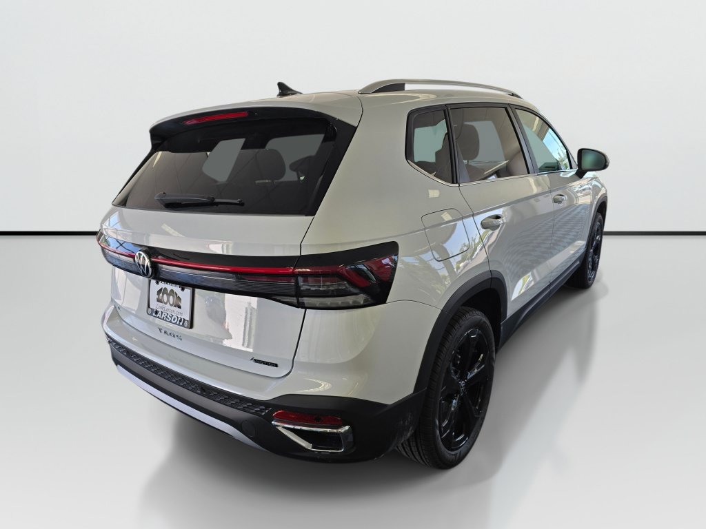 New 2026 Volkswagen Taos SEL AWD/4WD image 3