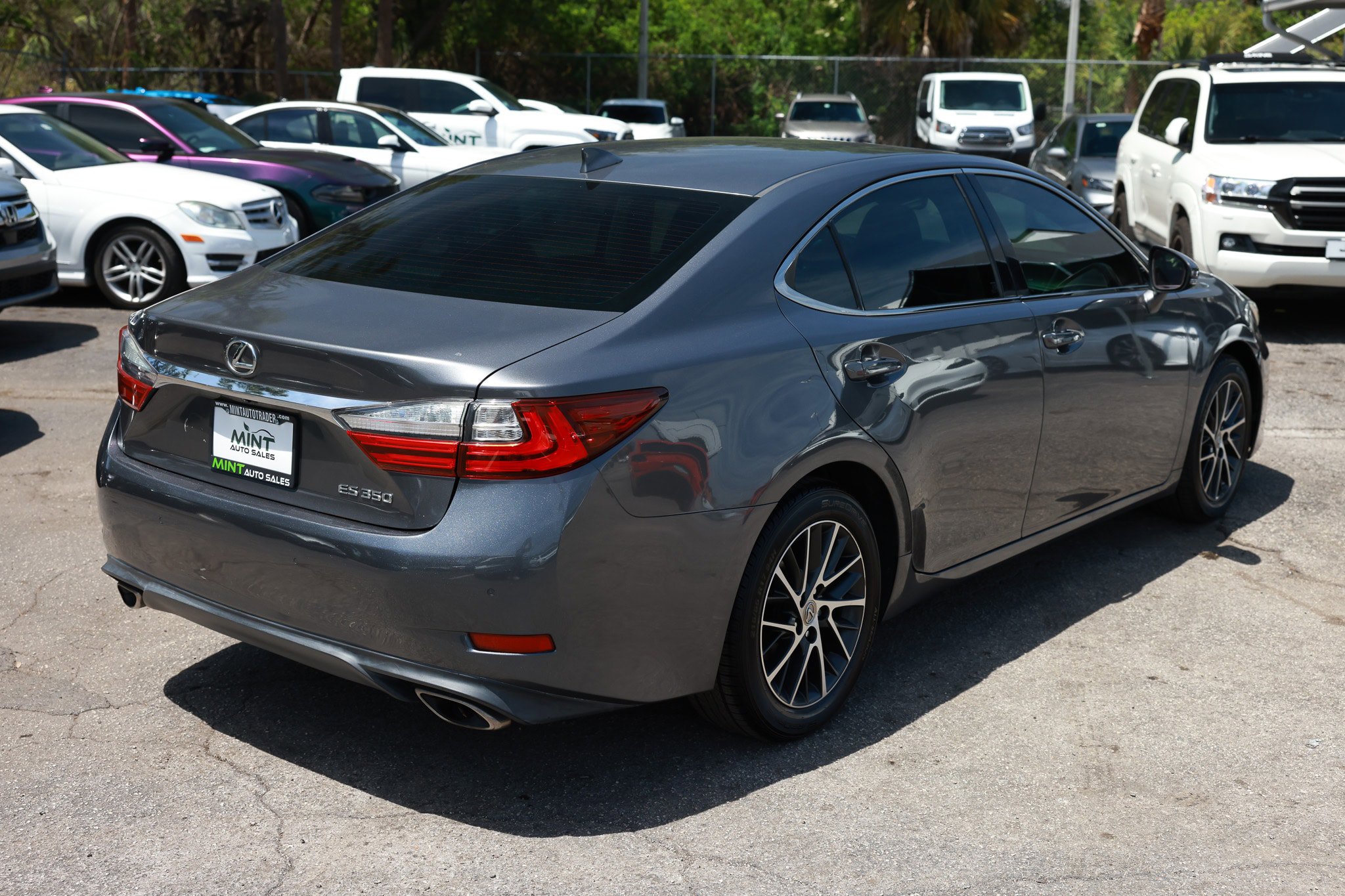 Used 2016 Lexus ES 350 w/ Luxury Package w/Wood Trim FWD image 15