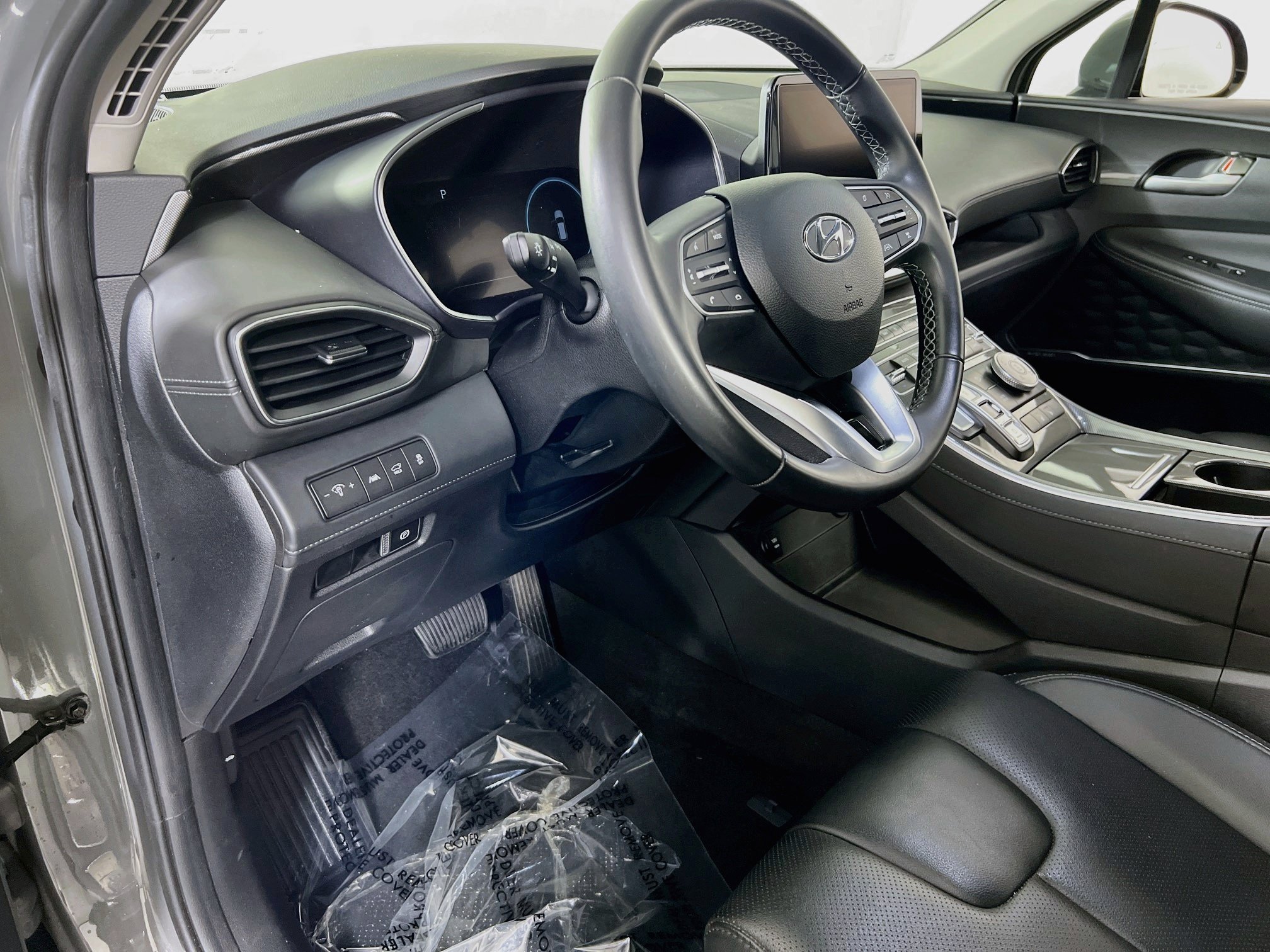 Used 2023 Hyundai Santa Fe SEL Premium w/ Cargo Package AWD/4WD image 9