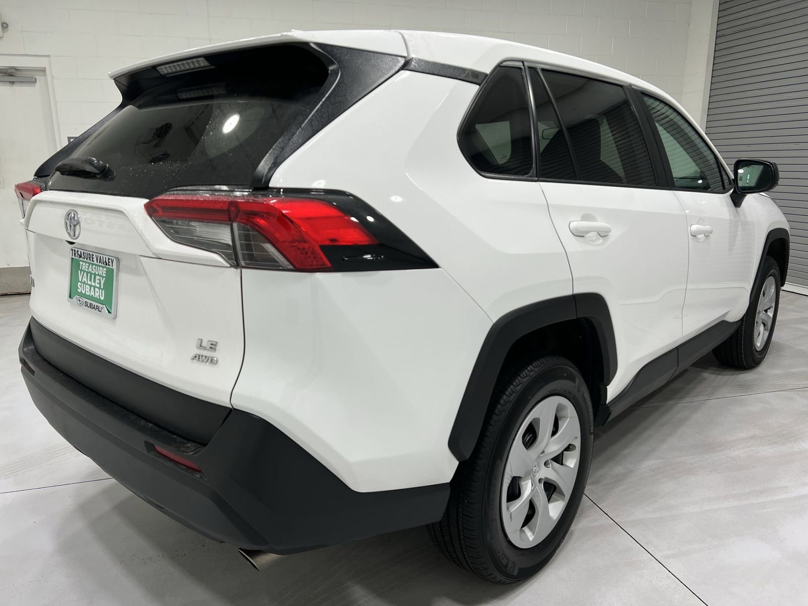 Used 2024 Toyota RAV4 LE image 8