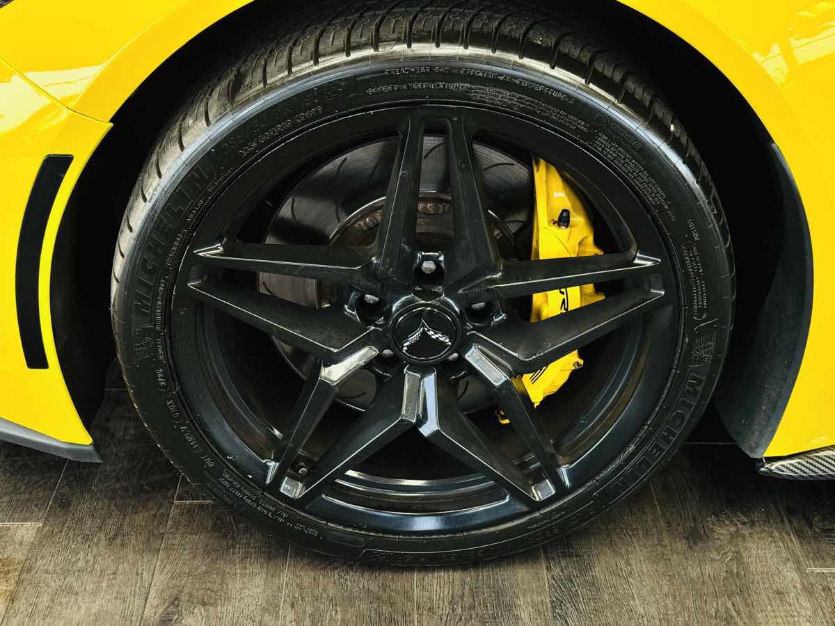 Used 2016 Chevrolet Corvette Z06 w/ 3LZ Preferred Equipment Group RWD image 23