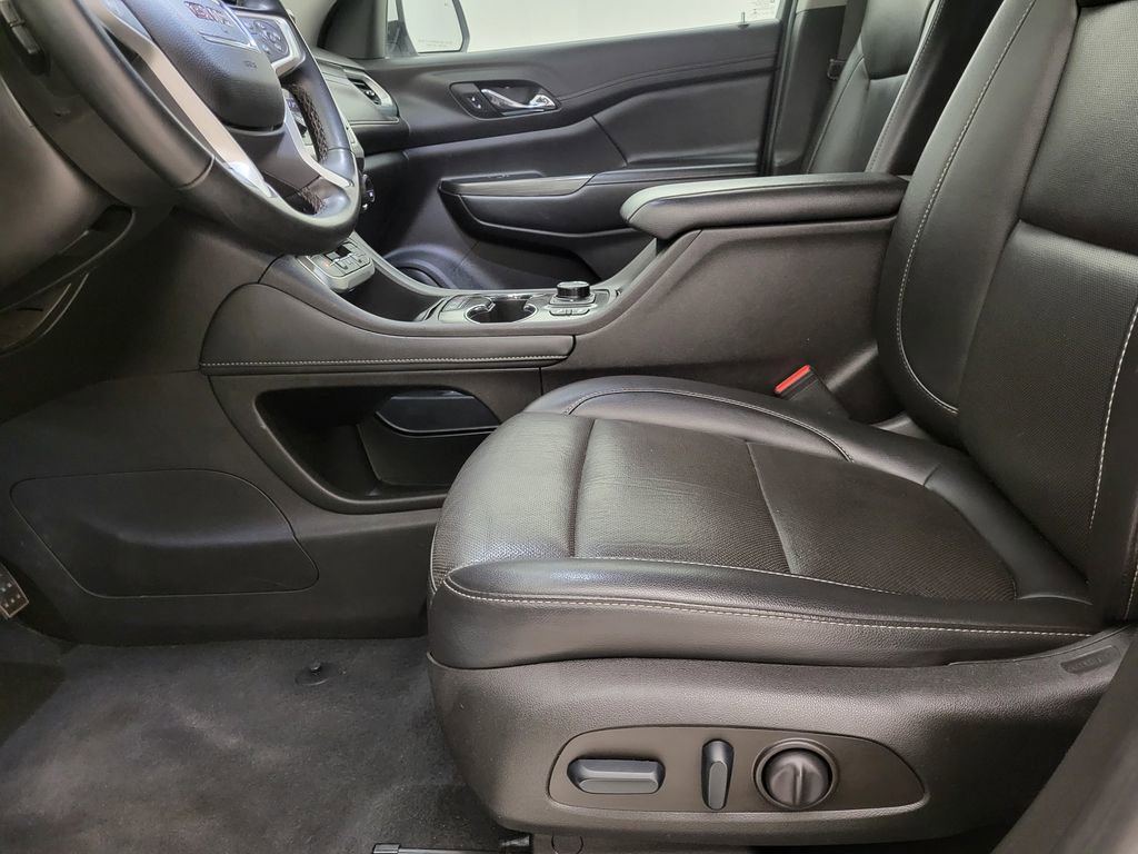 Certified 2023 GMC Acadia SLT image 4