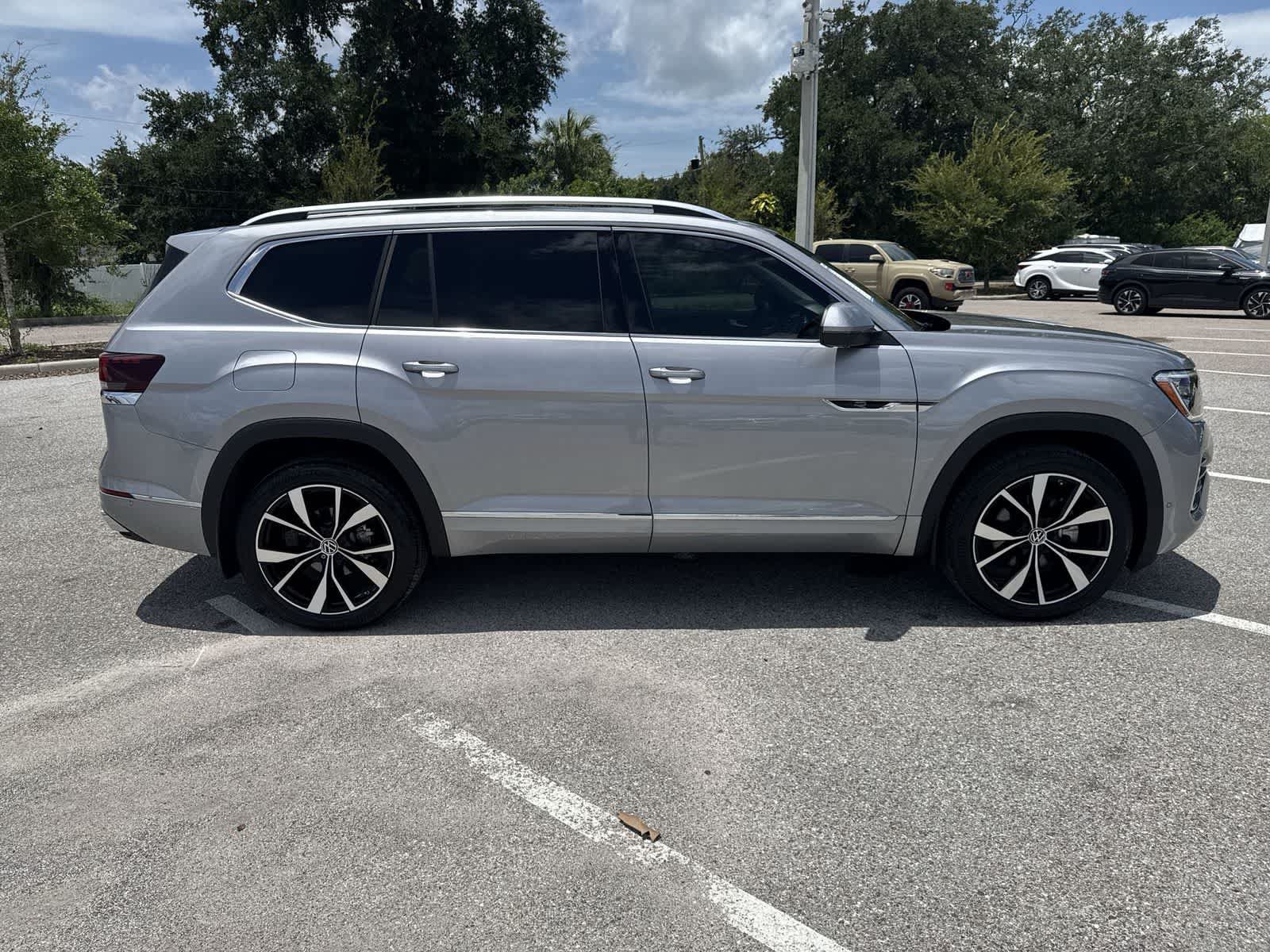 Used 2026 Volkswagen Atlas SEL Premium R-Line AWD/4WD image 15