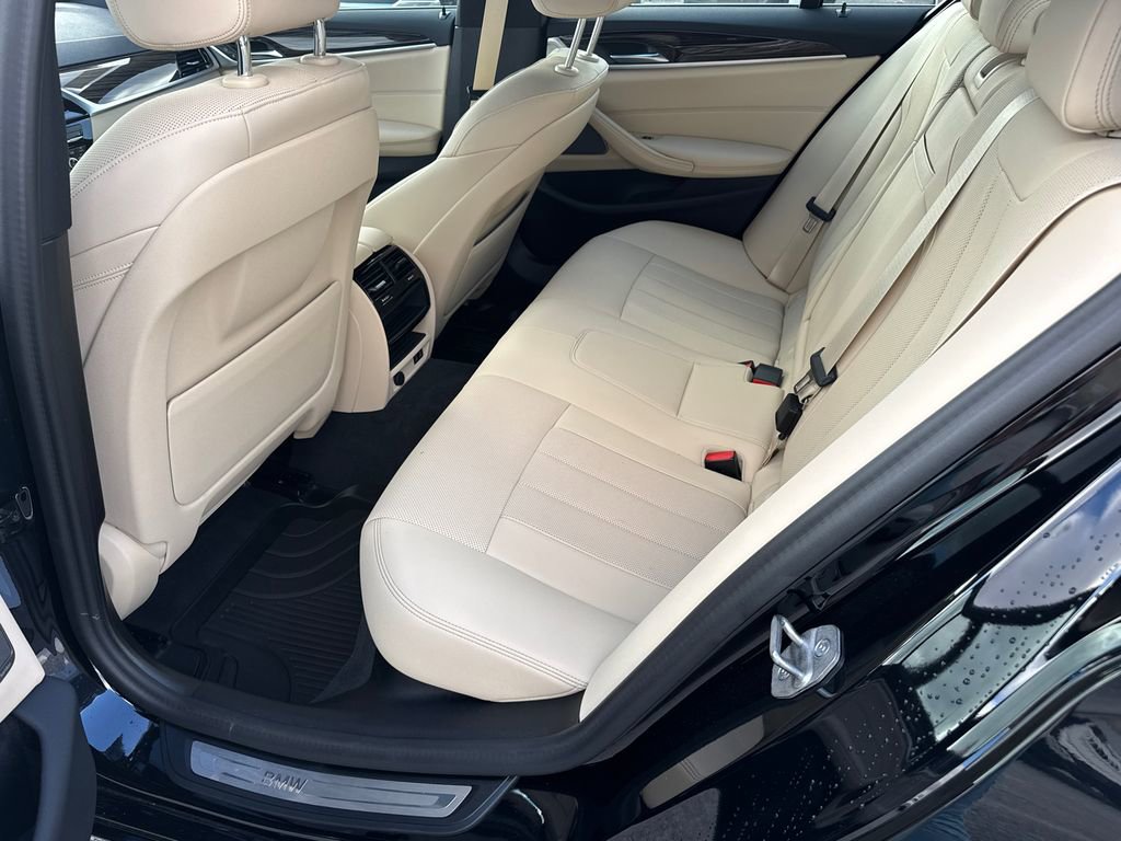 Used 2023 BMW 530i xDrive w/ Premium Package image 21