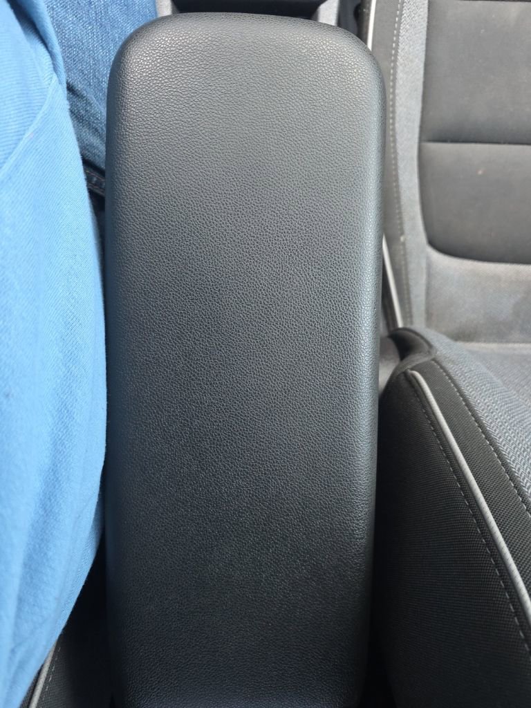 Used 2022 Chevrolet TrailBlazer LT w/ LPO, Blackout Package image 23