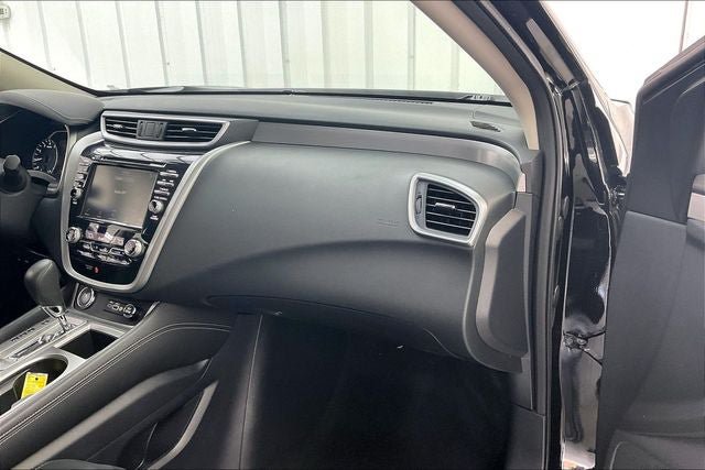 Used 2019 Nissan Murano S AWD/4WD image 17