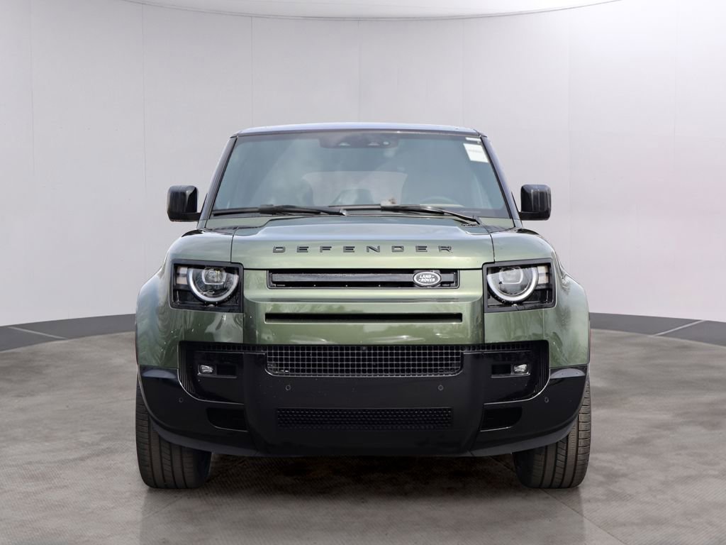 New 2026 Land Rover Defender 110 X-Dynamic SE image 2