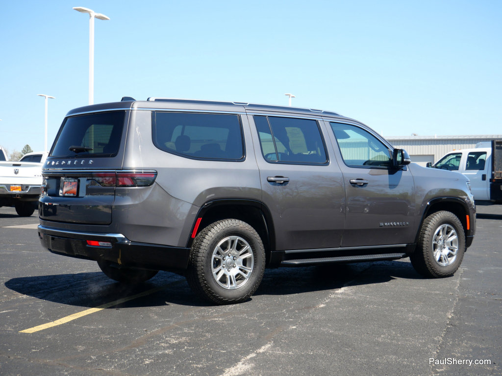 Used 2024 Jeep Wagoneer 4WD w/ HD Trailer Tow Package image 13