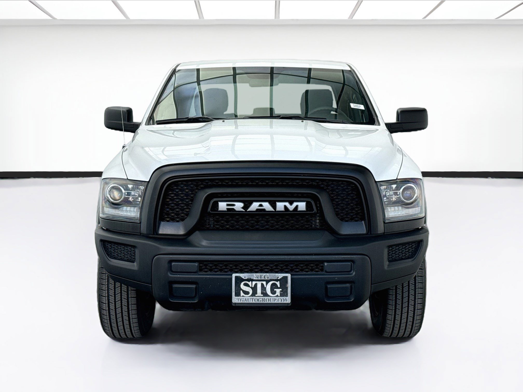 Used 2024 RAM 1500 Warlock AWD/4WD image 2