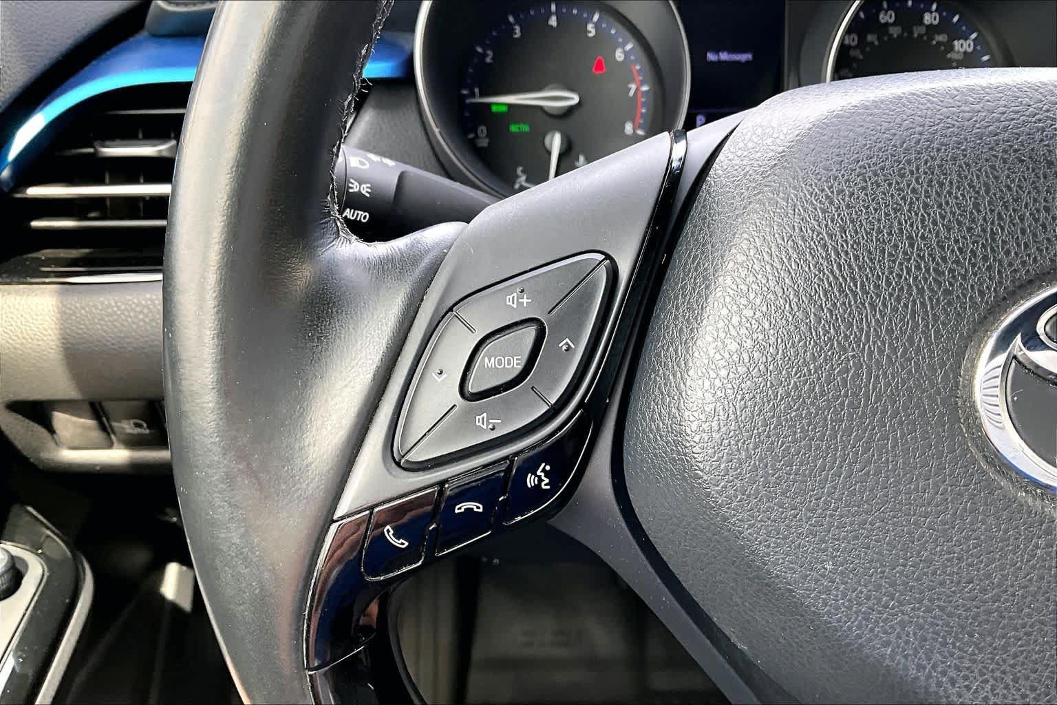 Used 2019 Toyota C-HR XLE FWD image 23