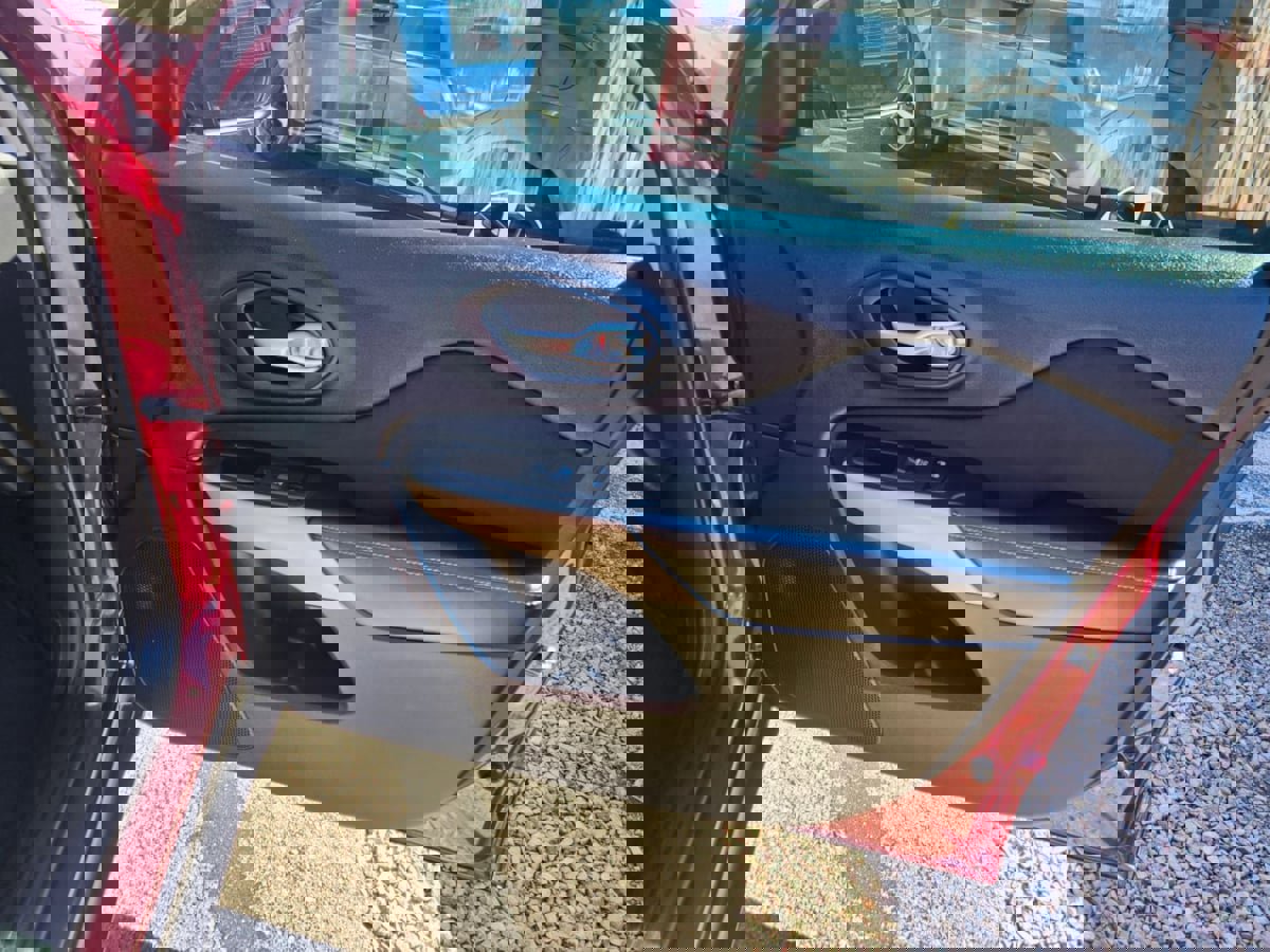 Used 2017 Jeep Cherokee Latitude image 18