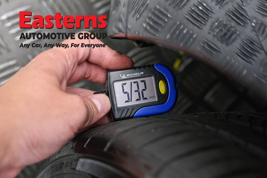 Used 2025 Genesis G70 2.5T RWD image 29
