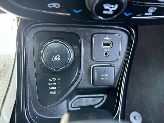 Used 2019 Jeep Compass Limited AWD/4WD image 29