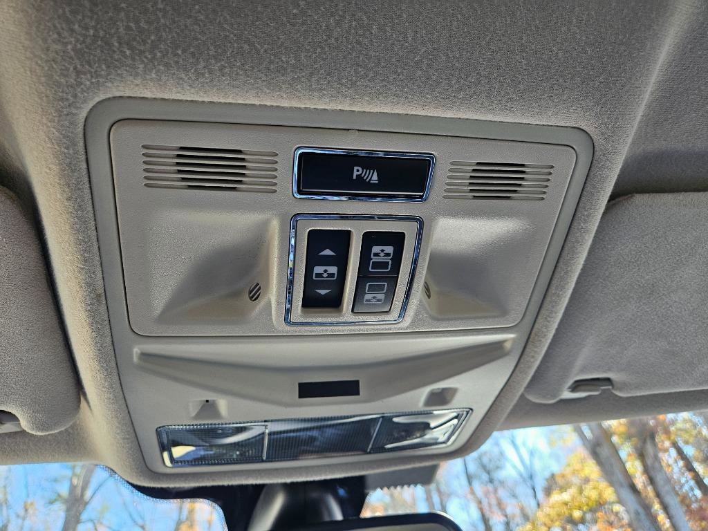 Used 2013 Jaguar XJ L Portfolio image 19