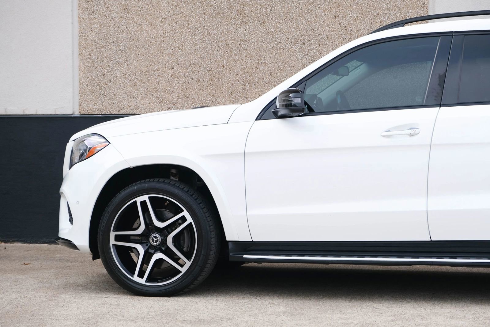 Used 2018 Mercedes-Benz GLS 550 GLS 550 4MATIC Sport Utility 4 w/ Driver Assistance Package image 7