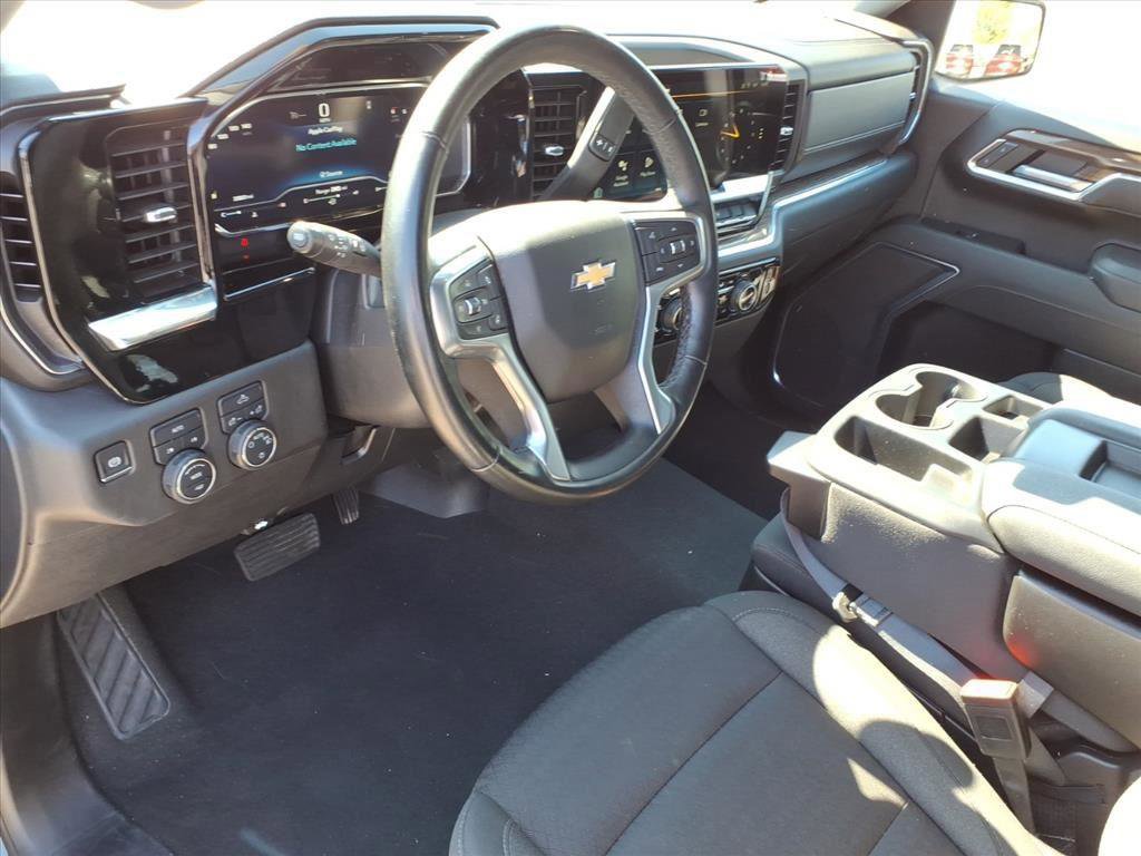 Used 2025 Chevrolet Silverado 1500 LT image 11