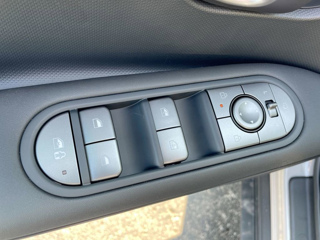 New 2025 Hyundai Ioniq 5 SEL image 38