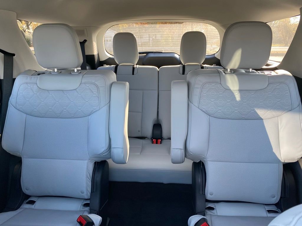 New 2026 Ford Explorer Platinum w/ LUX Leather Package image 28