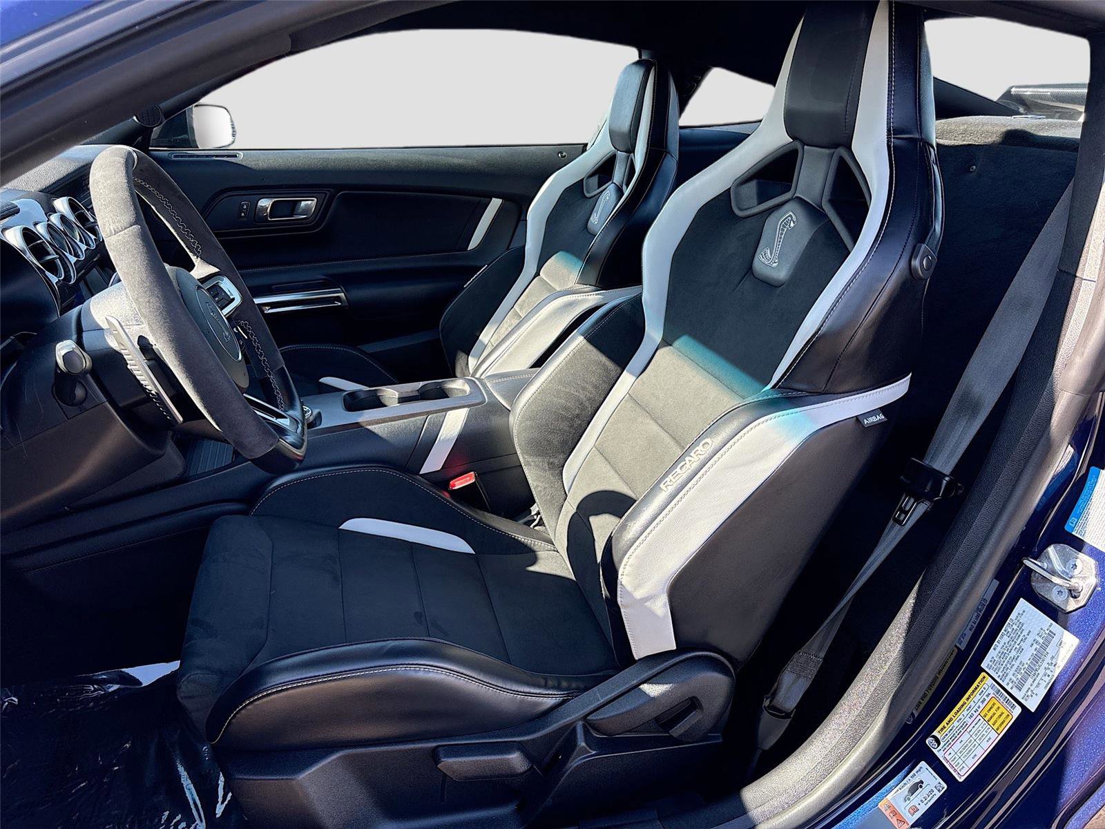 Used 2020 Ford Mustang Shelby GT500 w/ Carbon Fiber Track Pack image 21