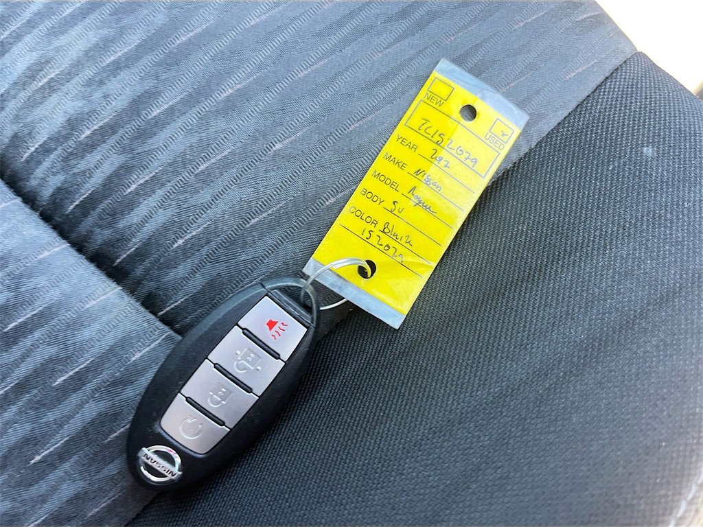 Used 2017 Nissan Rogue SV image 31