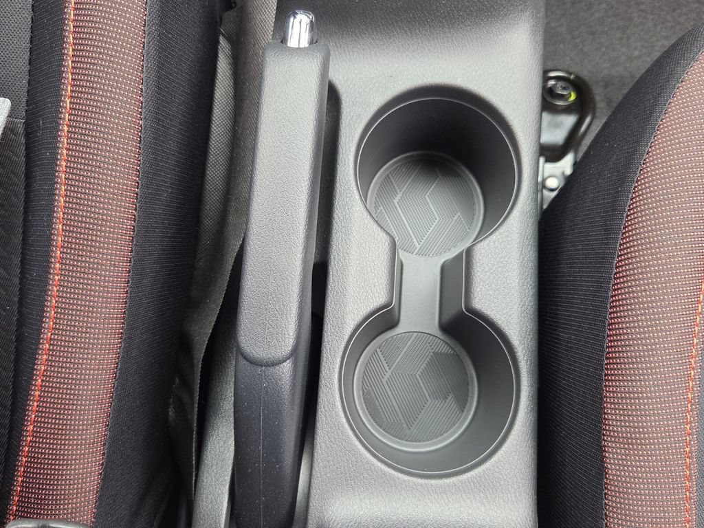 New 2025 Nissan Versa SR w/ Trunk Package FWD image 18