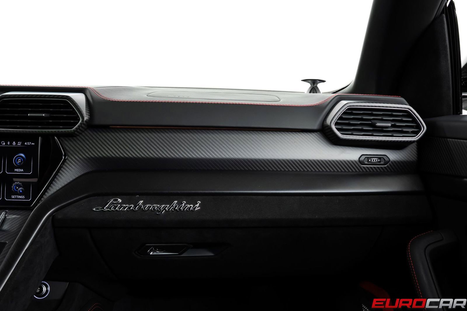 Used 2024 Lamborghini Urus Performante AWD/4WD image 41