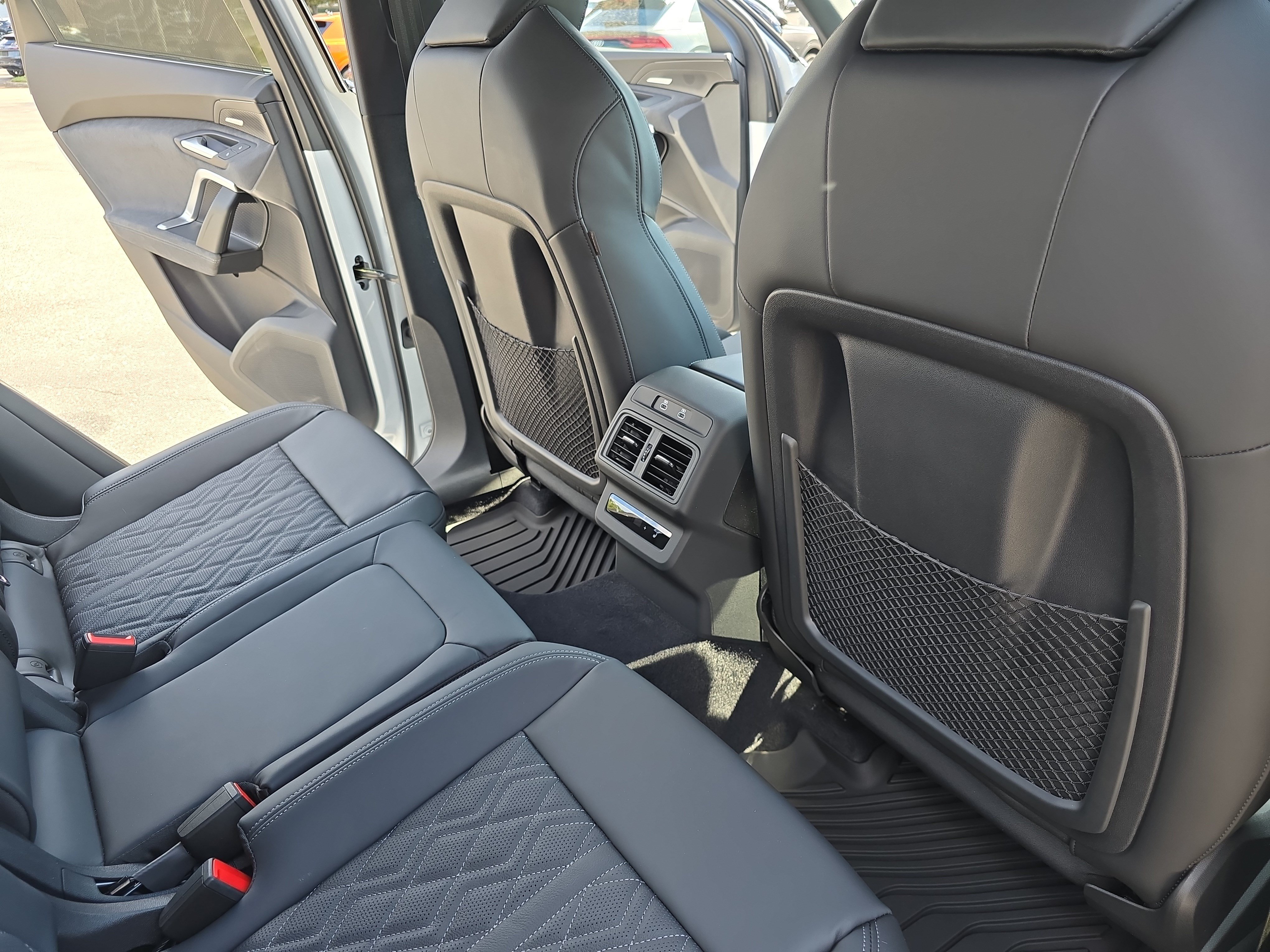 New 2026 Audi SQ5 Prestige AWD/4WD image 11