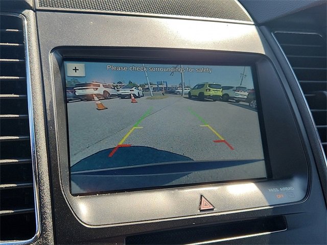 Used 2016 Ford Taurus SEL w/ Equipment Group 201A image 9