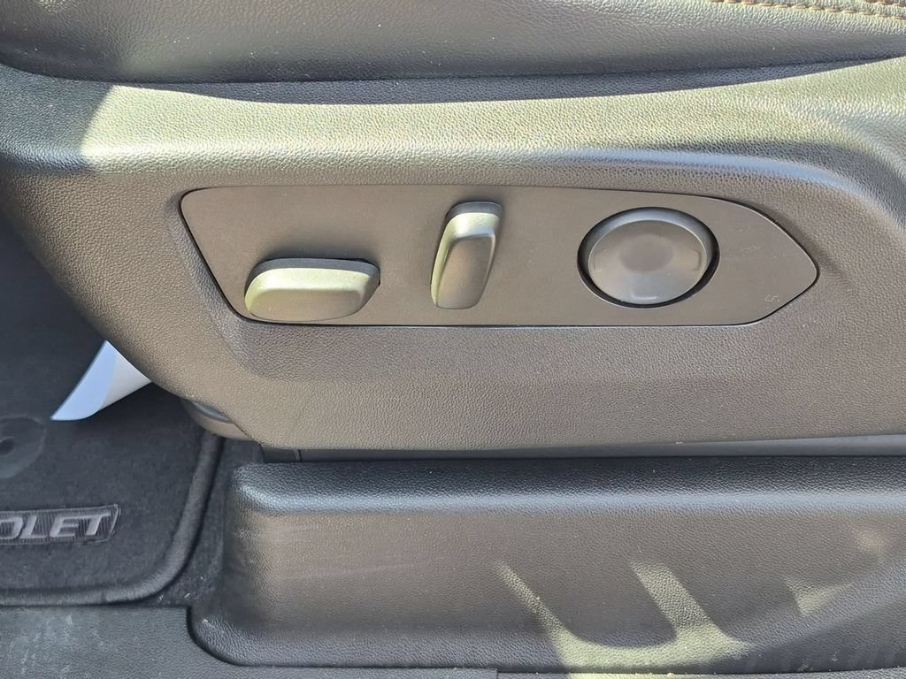 Used 2021 Chevrolet Tahoe High Country RWD image 36