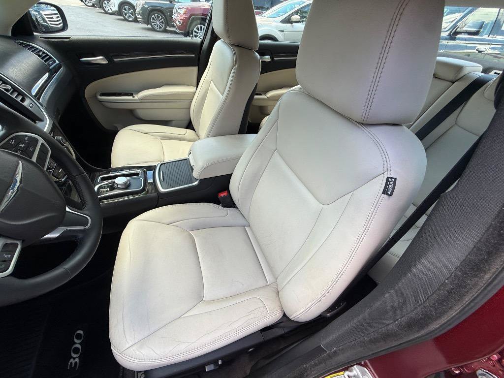 Used 2017 Chrysler 300 Limited RWD image 16