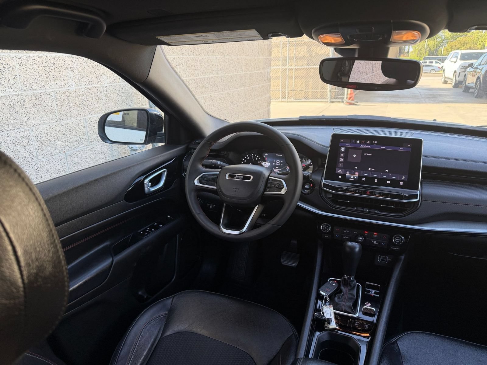 Used 2025 Jeep Compass Trailhawk AWD/4WD image 32
