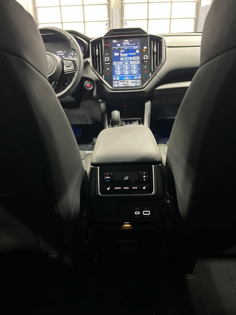 Used 2023 Subaru Ascent Onyx Edition Limited AWD/4WD image 31