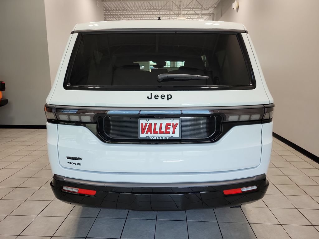 New 2026 Jeep Grand Wagoneer L Limited w/ HD Trailer Tow Package AWD/4WD image 6